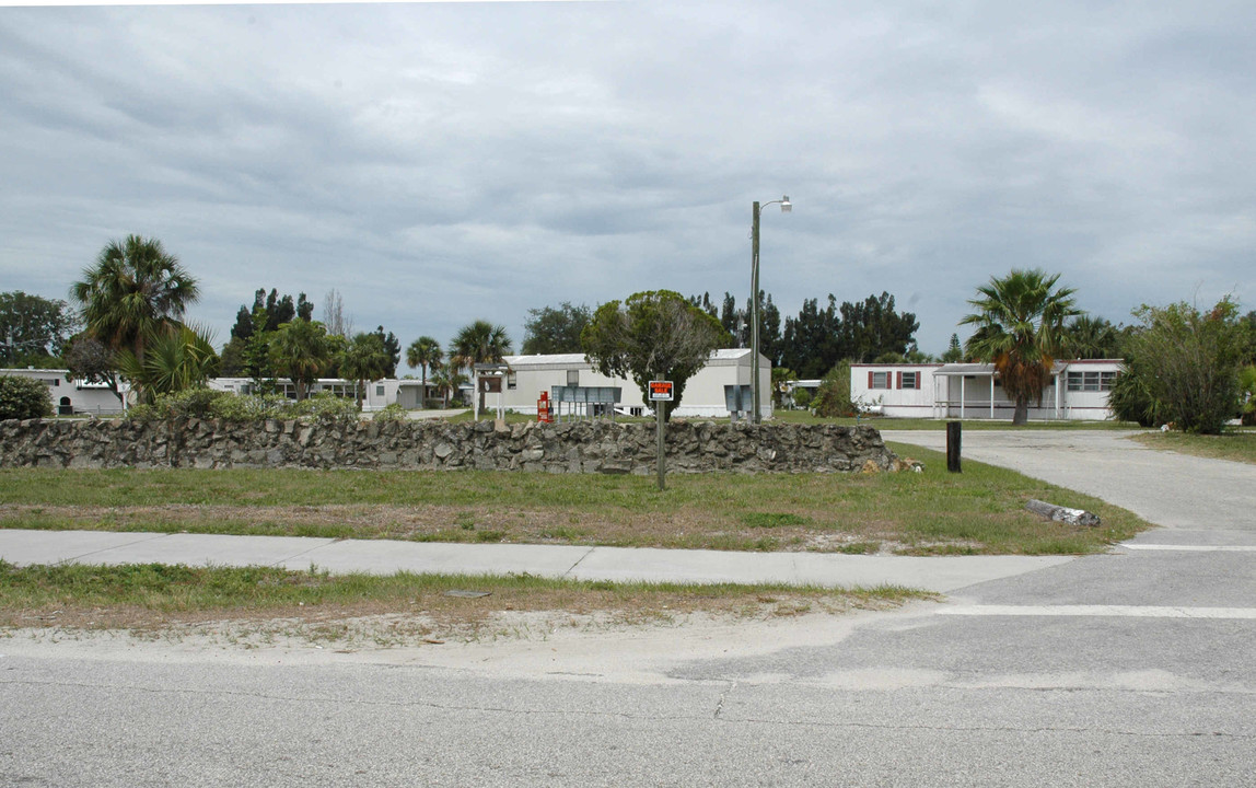 2634 Pineapple Ave in Melbourne, FL - Building Photo