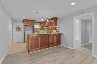 5084 Matilda St, Unit 119 in Dallas, TX - Building Photo - Building Photo