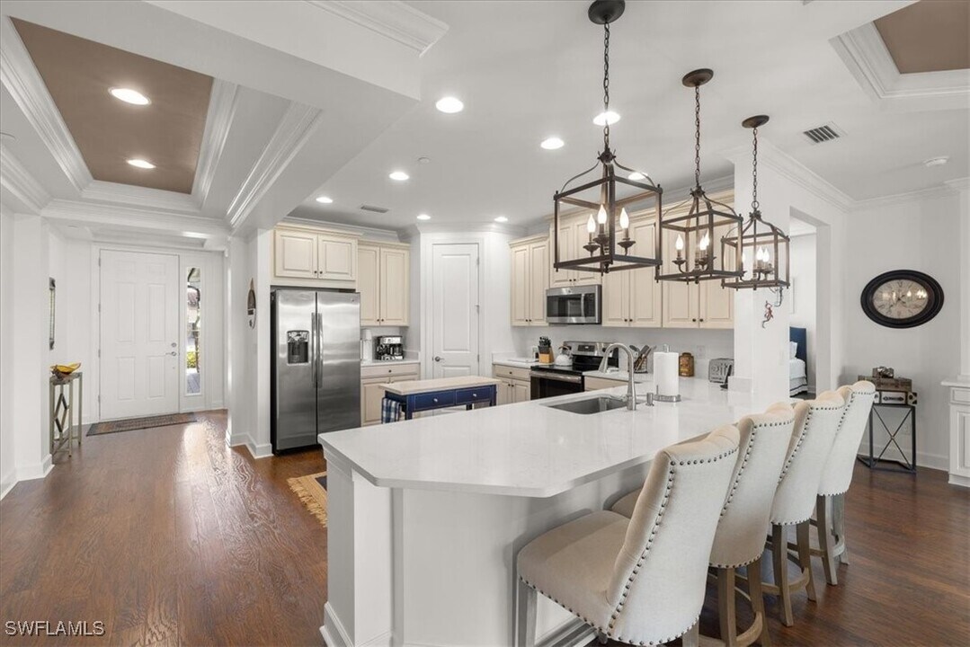 9684 Montelanico Loop in Naples, FL - Building Photo