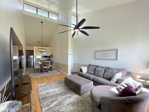 610 Sweetbay Cir in Winter Haven, FL - Foto de edificio - Building Photo