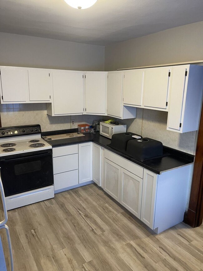 50656 Main St-Unit -#1 in Osseo, WI - Building Photo - Building Photo