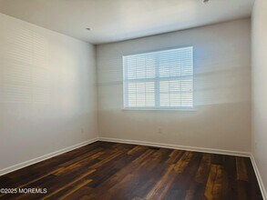 211 Kramer Ct in Florence, NJ - Building Photo - Building Photo