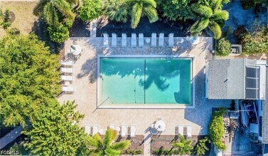 760 Sextant Dr, Unit 321 in Sanibel, FL - Building Photo - Building Photo