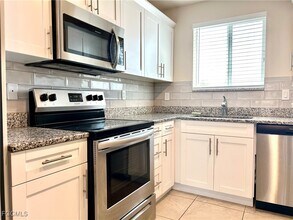 1625 SW 1st Ave in Cape Coral, FL - Building Photo - Building Photo