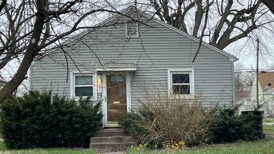 property at 201 S Chicago St