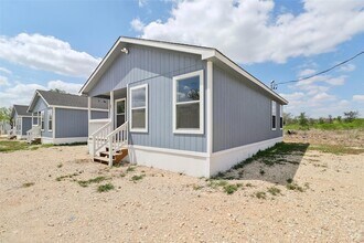 1087 Schubert Ln in Niederwald, TX - Building Photo - Building Photo