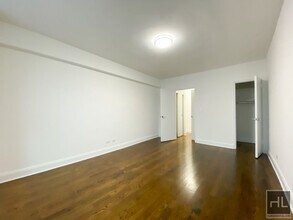 EAST 69 STREET in New York, NY - Foto de edificio - Building Photo