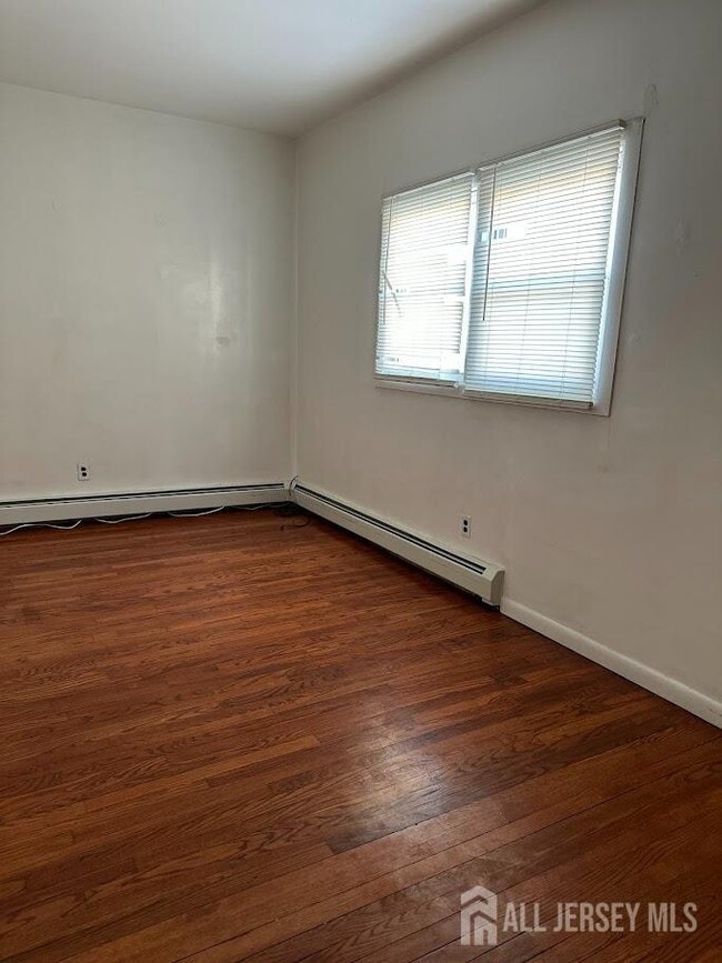 19 Fitch St in Carteret, NJ - Building Photo - Building Photo