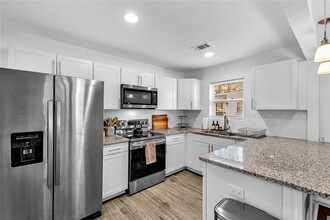 2912 Palm Dr in Atlanta, GA - Building Photo - Building Photo
