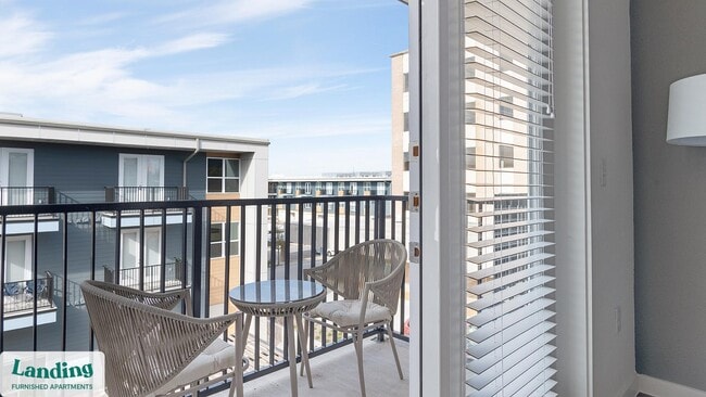 217 S Garland Ave, Unit 3206 in Garland, TX - Foto de edificio - Building Photo