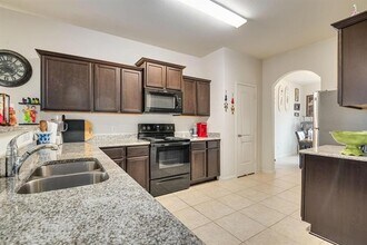 6020 Royal Gorge Dr in Fort Worth, TX - Building Photo - Building Photo