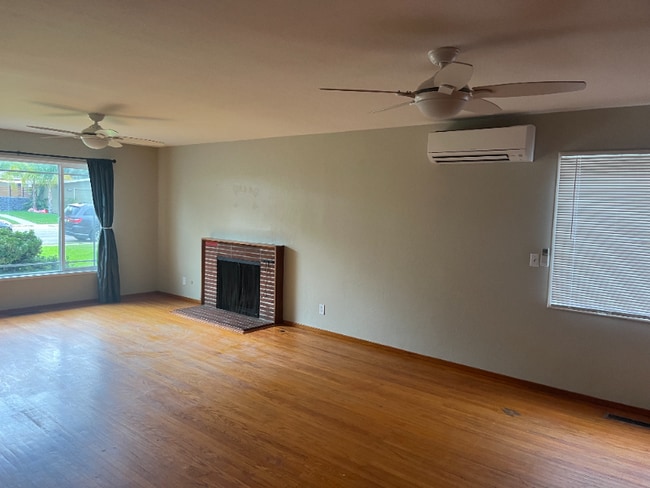 161 Sequoia Dr in Pittsburg, CA - Building Photo - Building Photo