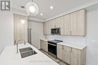 118 West St in Port Colborne, ON - Building Photo - Building Photo