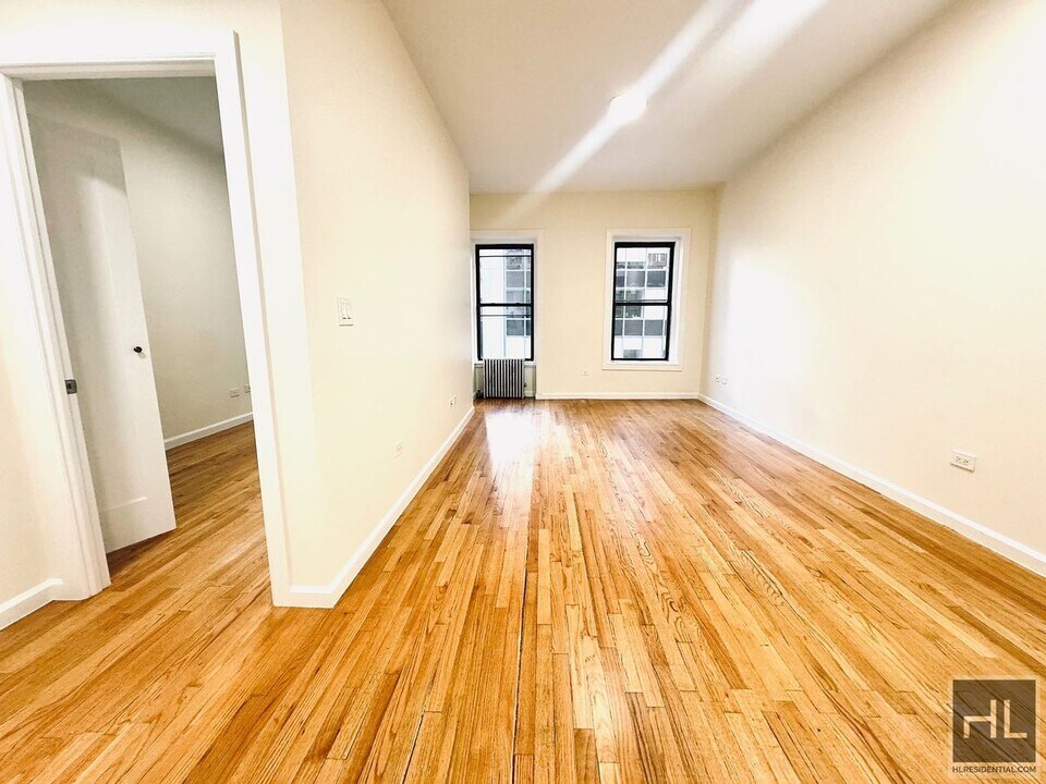 WEST 56 STREET in New York, NY - Building Photo