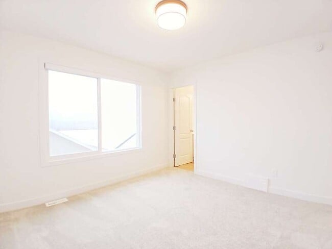 1942-1209 209 St NW in Edmonton, AB - Building Photo - Building Photo