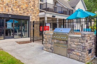 Park at Oak Ridge in Greensboro, NC - Foto de edificio - Building Photo
