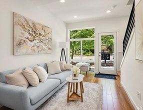 301 N 46th St, Unit D in Seattle, WA - Building Photo - Building Photo