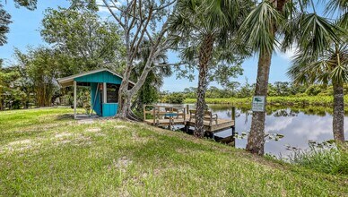 6737 Lincoln Rd in Bradenton, FL - Building Photo - Building Photo