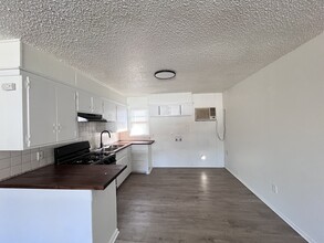 705 47th St in Lubbock, TX - Building Photo - Building Photo