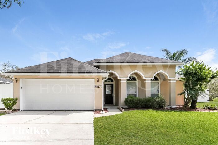 4533 Cobblefield Cir E in Jacksonville, FL - Building Photo