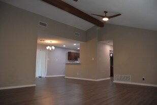 8318 Grey Knoll Dr in San Antonio, TX - Building Photo