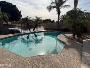 6335 W Donald Dr in Glendale, AZ - Building Photo - Building Photo