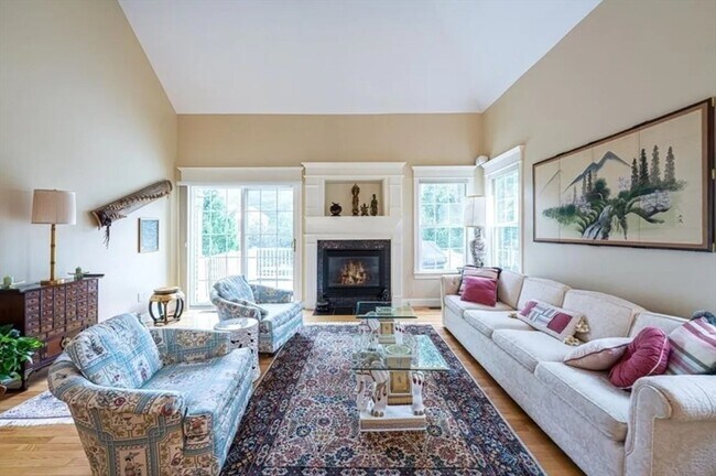 68 Charles Ct in Southborough, MA - Building Photo - Building Photo
