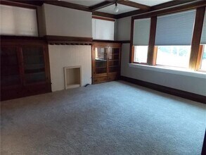 34 N Meadowcroft Ave in Pittsburgh, PA - Building Photo - Building Photo