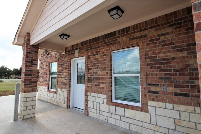 property at 956 County Rd 281