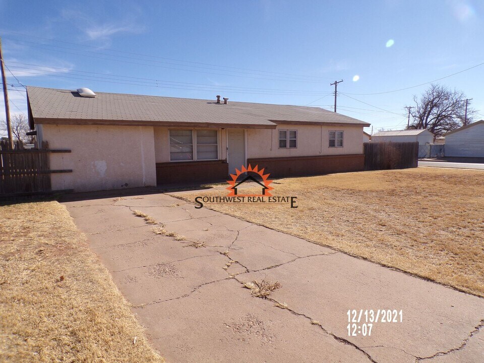 3101 Duckworth Ave in Clovis, NM - Building Photo