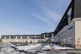 Osprey Point Apartments in Little Ferry, NJ - Foto de edificio - Building Photo