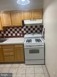 1833 W Lexington St photo'