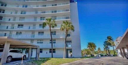 2731 NE 14th Street Causeway in Pompano Beach, FL - Building Photo - Building Photo