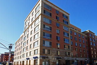 Larkspur Plaza in New York, NY - Building Photo - Building Photo