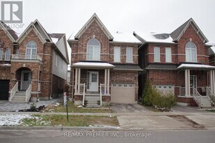 51 Mullholland Ave in Cambridge, ON - Building Photo