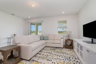 699 Veridian Cir NW in Palm Bay, FL - Building Photo - Building Photo