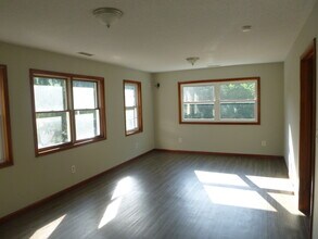 27 Quinnipiac Ave in North Haven, CT - Building Photo - Building Photo