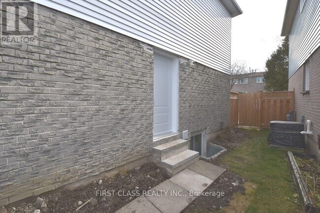 43 Constellation Crescent in Richmond Hill, ON - Building Photo - Building Photo