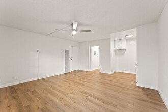 6316 S Vermont Ave in Los Angeles, CA - Building Photo - Building Photo