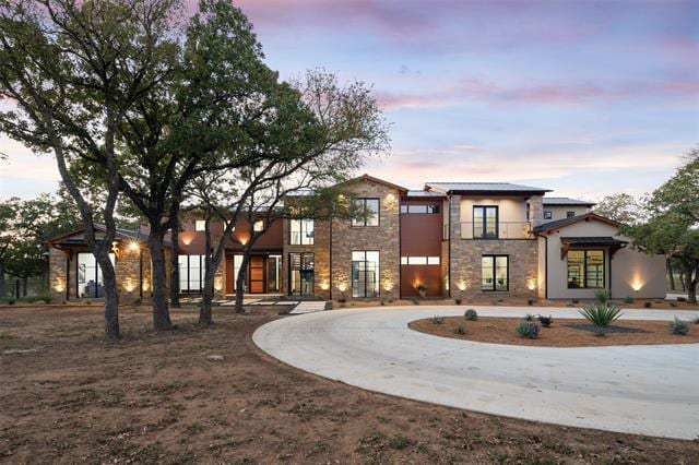 1200 Rockgate Rd in Bartonville, TX - Foto de edificio - Building Photo