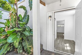 818 N Dixie Hwy in Lake Worth Beach, FL - Building Photo - Building Photo