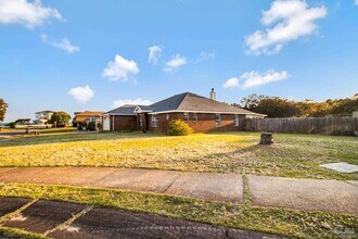 1675 Winding Shore Dr in Gulf Breeze, FL - Building Photo - Building Photo