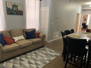 142 Ripley Pl-Unit -1 in Elizabeth, NJ - Building Photo - Building Photo