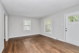 4207 Irvington Dr in Charlotte, NC - Building Photo - Building Photo