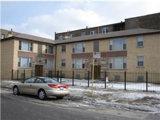 8001 S Wood St in Chicago, IL - Building Photo