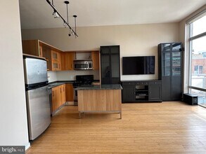 1390 V St NW in Washington, DC - Building Photo - Building Photo