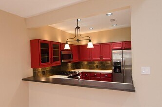 10819 Crown Colony Dr in Austin, TX - Building Photo - Building Photo