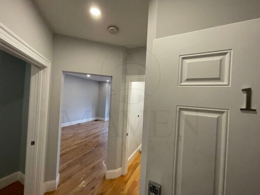 374 Oxford St-Unit -1 in Cambridge, MA - Building Photo
