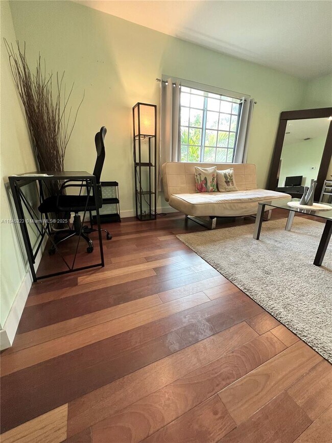 815 Euclid Ave in Miami Beach, FL - Building Photo - Building Photo