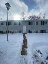 4861 Tama St SE in Marion, IA - Building Photo